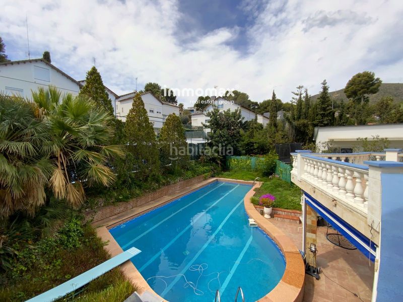 Foto a5c0b052-a1d3-43f3-8d1b-6aed5e399baf. Casa amb aparcament piscina a Montmar Castelldefels