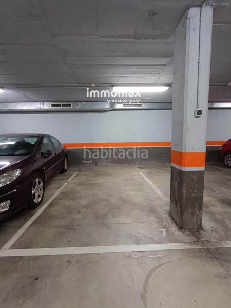 Foto ad19ab26-3a92-40ff-b7be-8c05b94b420d. Aparcament cotxe a La Plana Esplugues de Llobregat
