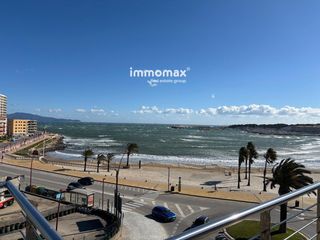 Dúplex  Riells. Apartamento en primera línea de mar en lescala