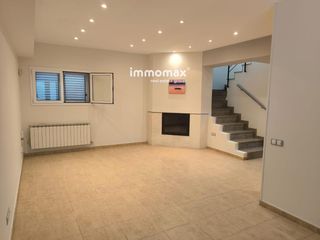 Location Maison jumelée  Hostalets. Santa eulàlia de ronçana céntrica casa de pueblo en alquiler