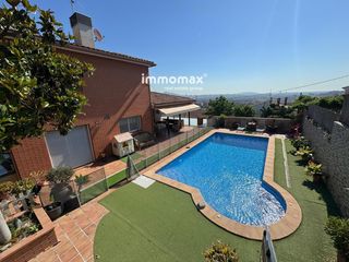 Chalet à Marianao. Espectacular casa a la venta en sant boi de llobregat