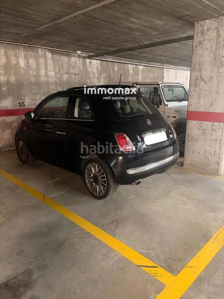 Foto 002dab02-64b3-4a7d-8a1e-79a5262e7d84. Aparcament cotxe a Centre Castelldefels