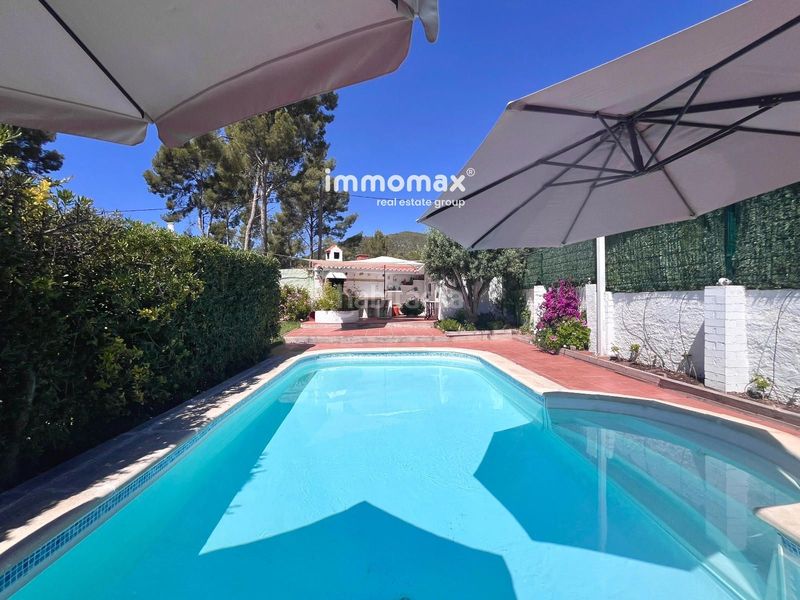 Foto 08f72a07-f282-47b4-8048-889ab59b8064. Casa amb aparcament piscina a Montmar Castelldefels