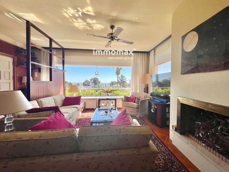 Foto 0ff11890-f726-4577-978c-9046dd975684. Casa amb aparcament piscina a Montmar Castelldefels