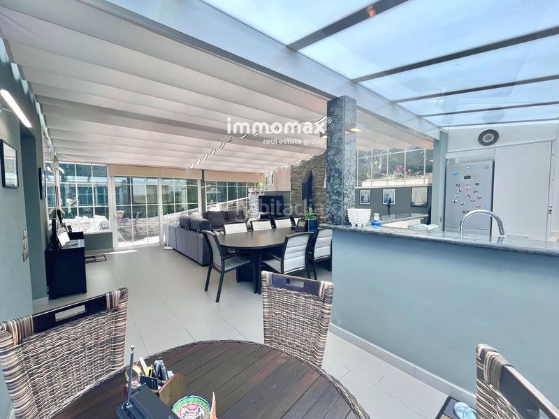 Foto 5dd23d0d-c4d7-472c-8915-9009d2a65357. Casa amb aparcament piscina a Montmar Castelldefels