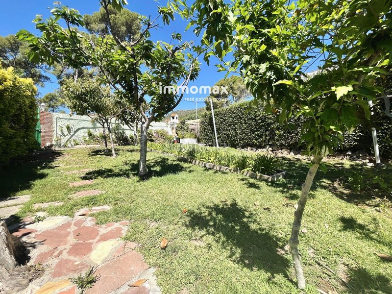 Foto a7738743-3ab9-416f-a470-f57c6a56c637. Casa amb aparcament piscina a Montmar Castelldefels