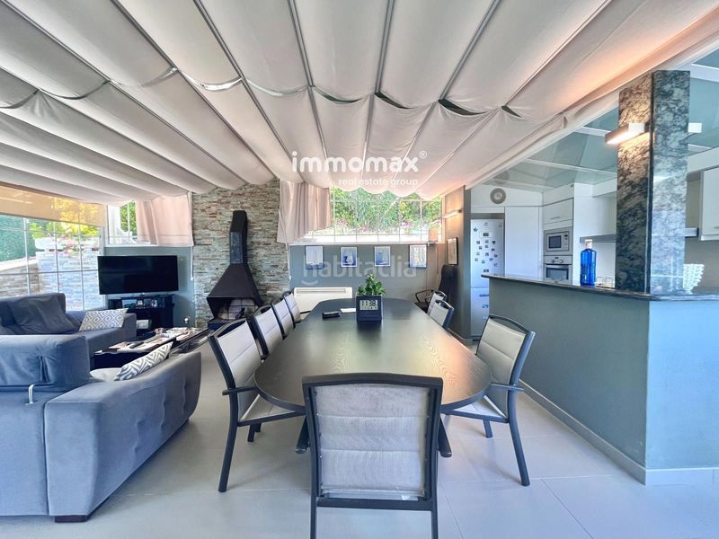 Foto b10269ea-e8fd-46c9-993b-d087e1432420. Casa amb aparcament piscina a Montmar Castelldefels
