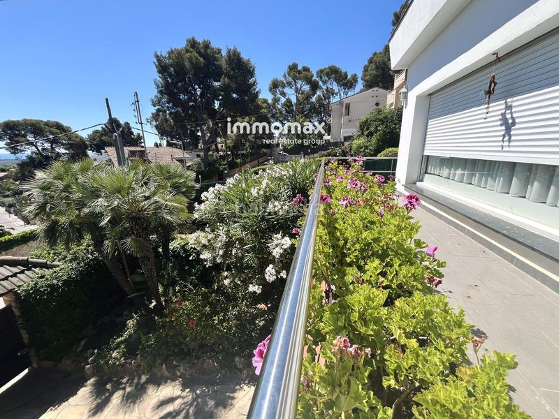 Foto b2264891-3d89-4825-a95f-266cf882c801. Casa amb aparcament piscina a Montmar Castelldefels