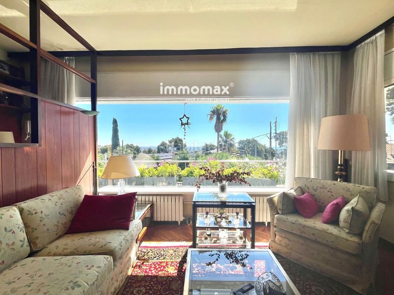 Foto cb67ecda-a737-453f-b90f-6001e1949077. Casa amb aparcament piscina a Montmar Castelldefels