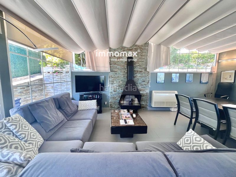 Foto e9b18498-acae-4d6d-83b7-71e512699a96. Casa amb aparcament piscina a Montmar Castelldefels