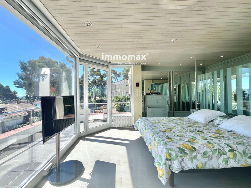 Foto fed0d954-80fa-47b6-aa21-c96948d05c95. Casa amb aparcament piscina a Montmar Castelldefels