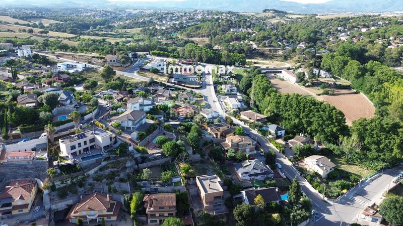 Foto b66cd7aa-7e2b-459a-bc3d-1bba213f7ba6. Finca rústica a Lliçà de Vall