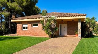 Chalet  D' olof palme. Chalet independiente