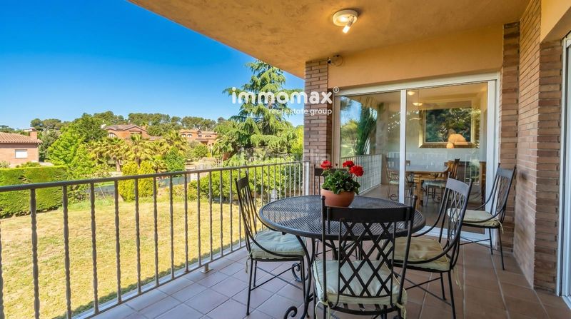 Foto c3ec22da-6a34-459e-aa9c-c9d7484cc447. Chalet  independiente en Castellarnau Sabadell