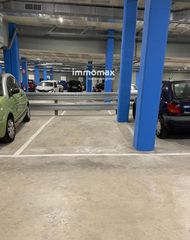 Aparcament cotxe a La Geltrú-Sant Jordi. Plaza de aparcamiento en edificio de obra nueva