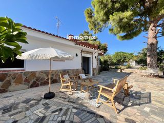 Casa en Fondo Somella. Una casa con alma y un jardín que enamora en fondo somella  vila