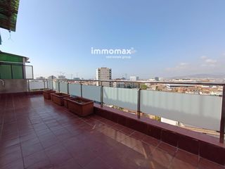Rent Flat  Cornella. Alquiler de piso estudio en planta ático con terraza, esplugues
