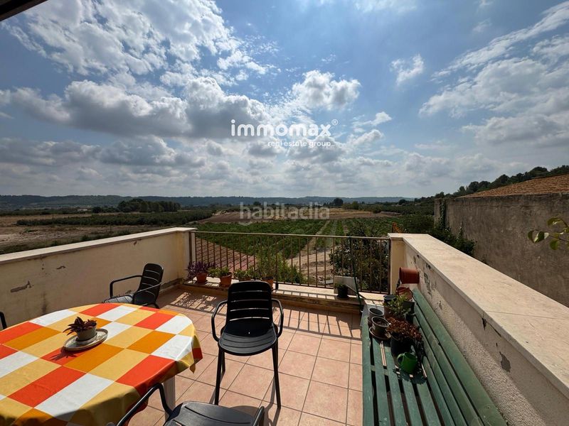 Foto af3cf735-2b5b-4766-918f-585602392dfe. Casa adossada amb calefacció a Milà (El)