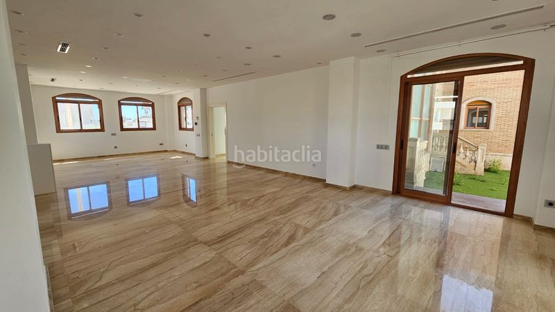 Foto 006c2d74-06e6-4e3e-83ff-2a5af125e62e. Casa amb calefacció aparcament piscina a Albalat dels Sorells