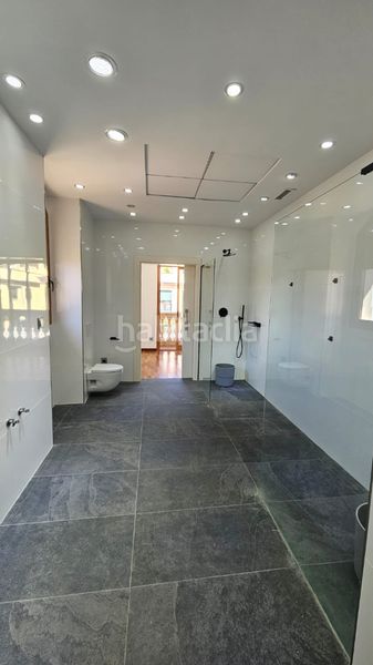 Foto 2cc246d9-b2f8-41a3-8e81-8fa73bf12bb2. Casa amb calefacció aparcament piscina a Albalat dels Sorells