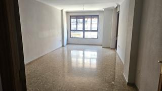 Lloguer Pis a La Constitución-Canaleta. Alquiler vivienda grande