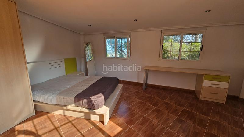 Foto cbd4d1a1-f07c-4b96-9492-11b565910fe2. Xalet amb calefacció aparcament piscina a Cumbres de Calicanto Torrent