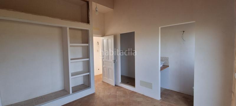 Foto b310599a-4597-40e7-986a-85b5bbf2b221. Masia a Campos