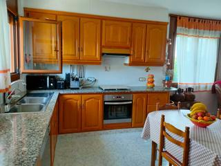 Chalet dans Sils. Gran casa en sils