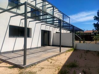 Towny house in Riudarenes. Casas pareadas y adosada de 4 hab. y 3 baños