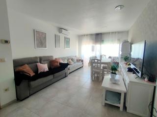 Appartement  Carrer arnau de vilanova. Piso de 3 hab. y dos baño en el centro de vidreres