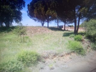 Terreno residenziale in Carrer pica d'estats 21. Parcela urbana de 733 m2 en urb. vallcanera de sils