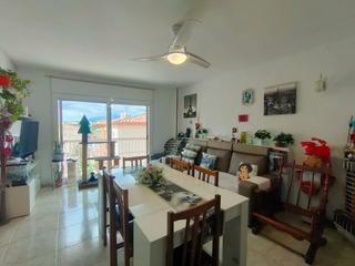 Piso  Carrer major. Piso de 4 hab. en elc entro de sils