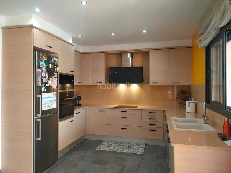 Foto 07ca9f09-6d4d-4d2f-95e2-611d3aab70c3. Maison jumelée avec cheminée chauffage parking dans Sils