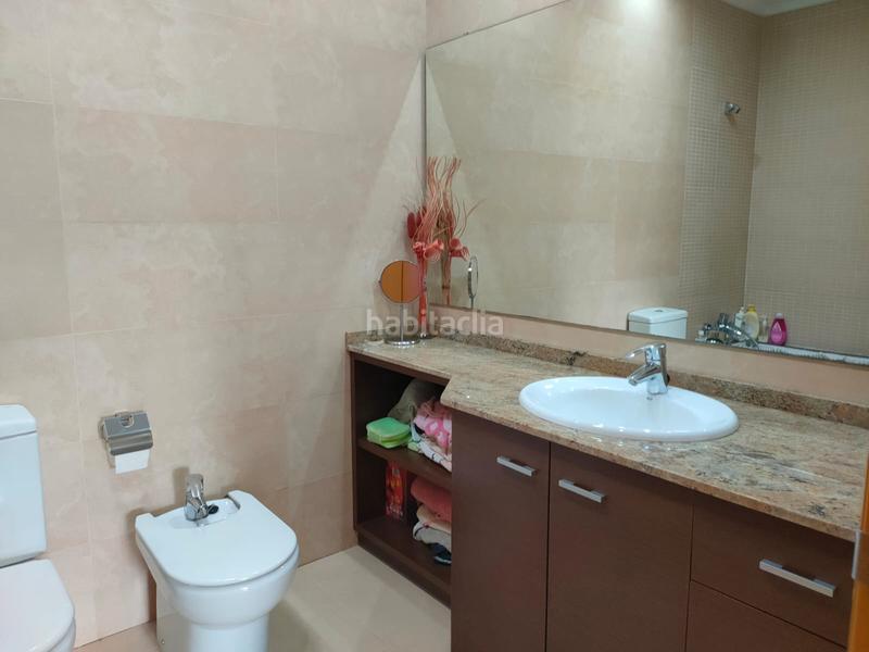 Foto 809fe75e-2e7e-425b-bb47-bee1509e0cc8. Maison jumelée avec cheminée chauffage parking dans Sils