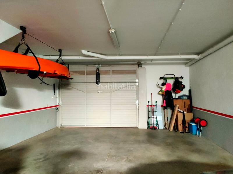 Foto e8d3f4d3-b62b-48b6-8918-58fa892ab516. Maison jumelée avec cheminée chauffage parking dans Sils