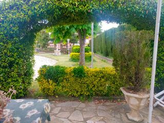 Casa aparellada  Carrer breda. Casa pareada de  5 hab. y dos ba�os en urb.mas altaba