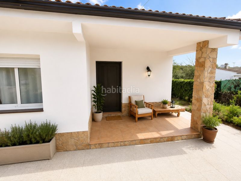 Foto dc08f851-8b48-4315-a517-aada1e7c7a4a. Casa amb xemeneia calefacció aparcament a Sils