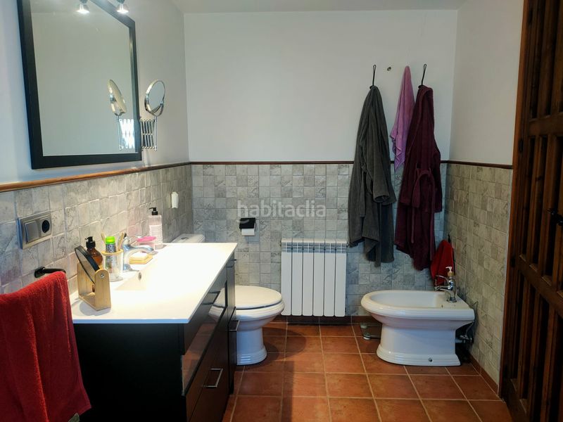 Foto 1739b782-1580-463d-b216-ea424bd9f2d0. Casa amb xemeneia calefacció aparcament a Sils