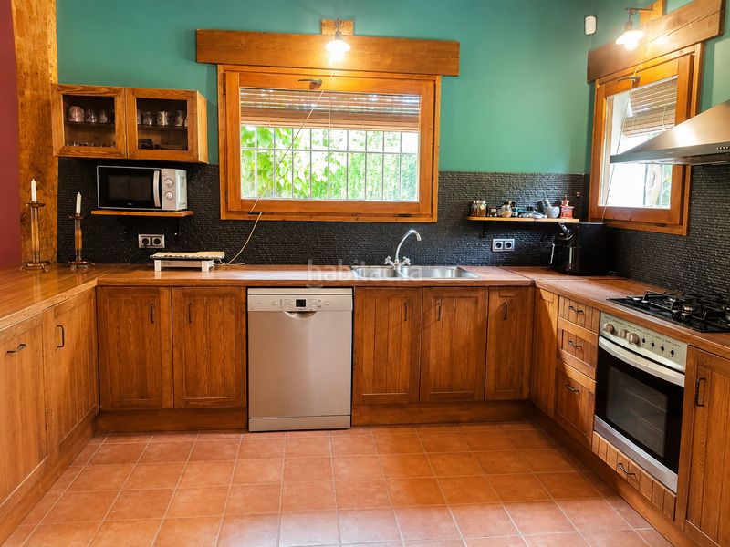 Foto ad8e046a-6647-45aa-b798-0d58158c2f50. Casa amb xemeneia calefacció aparcament a Sils