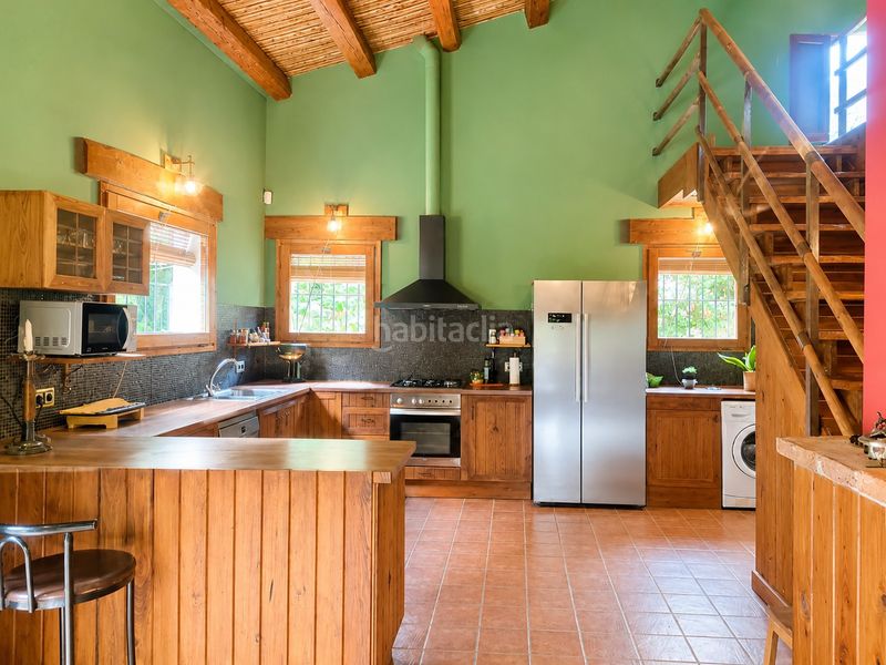 Foto d1daa239-600a-4fde-8695-c9ded78fa131. Casa amb xemeneia calefacció aparcament a Sils