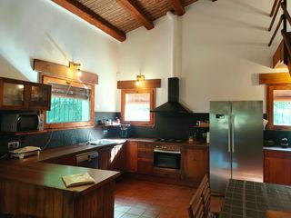 Casa  Carrer de l'�lber. Casa unifamiliar en urb. les comes de sils
