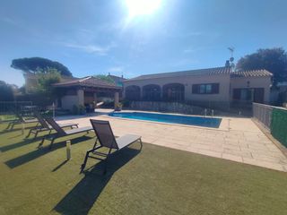 Chalet  Carrer lleida. Gran casa unifamiliar en urb.king park de sils