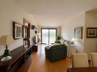 Pis  Carrer major. Piso de 3 hab. y dos ba�os en el centro de sils