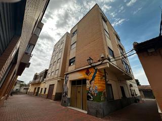 Pis a Calle valencia 4. Piso en el centro