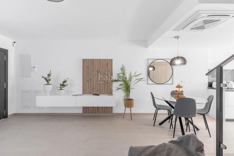 Foto 2a3b0930-ea42-4df0-9922-e46dc8fdf6f3. Casa adosada en calle orihuela 23a duplex en Rafal