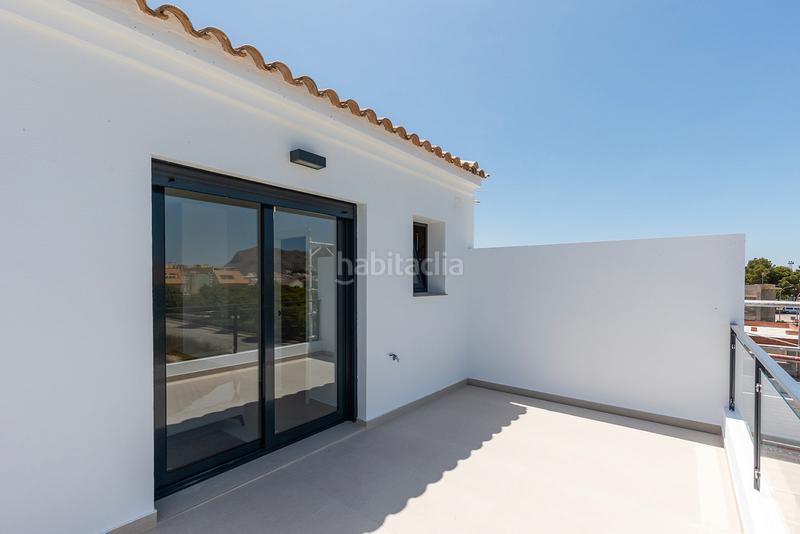 Foto bee51f52-2f5e-40c0-afd8-cc42294538a9. Casa adosada en calle orihuela 23a duplex en Rafal