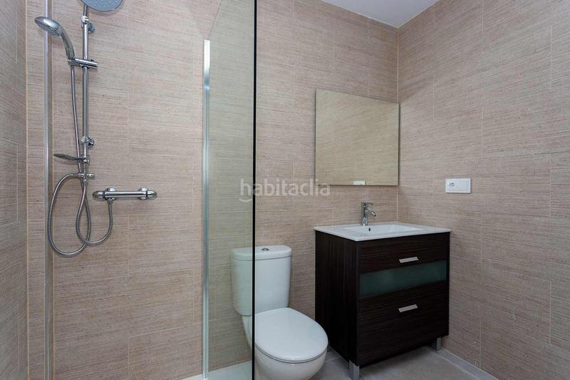 Foto 90a5eeb8-e344-4622-a496-97b266efc9d6. Casa adossada amb piscina a Daya Nueva