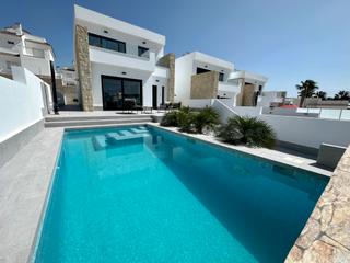 Chalet à Carrer winston churchill 4. Vivienda independiente