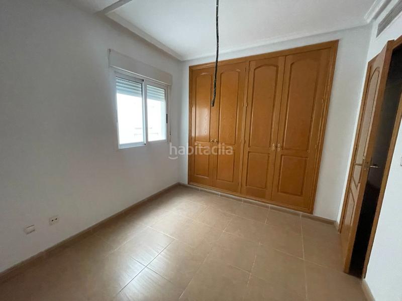 Foto 4076bc60-8d05-4ca1-aa7e-b2acf2b61e73. Piso en calle enrique tierno galván 15 piso (alicante) en San Isidro