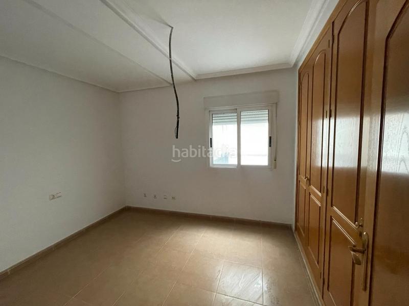 Foto b0da8591-058d-44bc-8bd8-00930e5de7c2. Piso en calle enrique tierno galván 15 piso (alicante) en San Isidro
